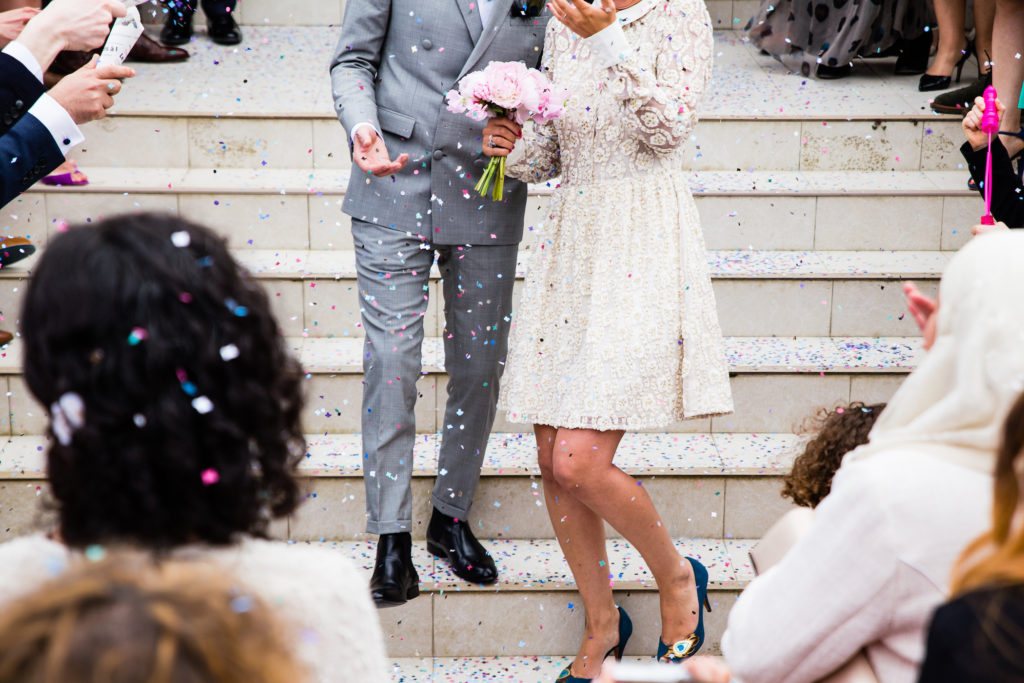 expert_wedding_planning_tips_newlyweds_confetti_steps
