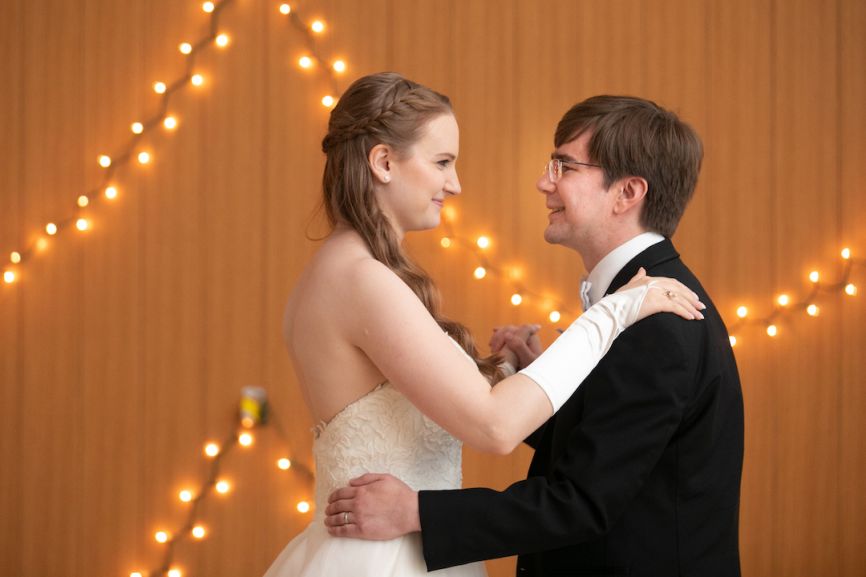 bride and groom dancing 