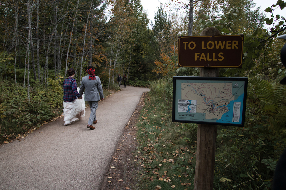 first look wedding photography at gooseberry falls