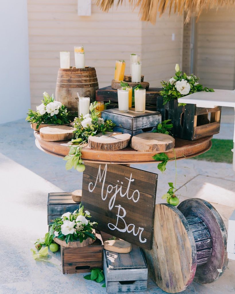 outdoor wedding reception bar