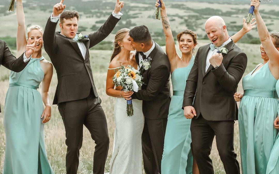How to Coordinate Groomsmen and Bridesmaid Colors