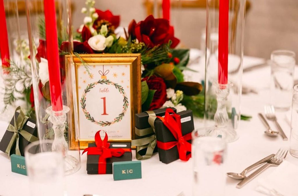 Winter wedding table centerpieces