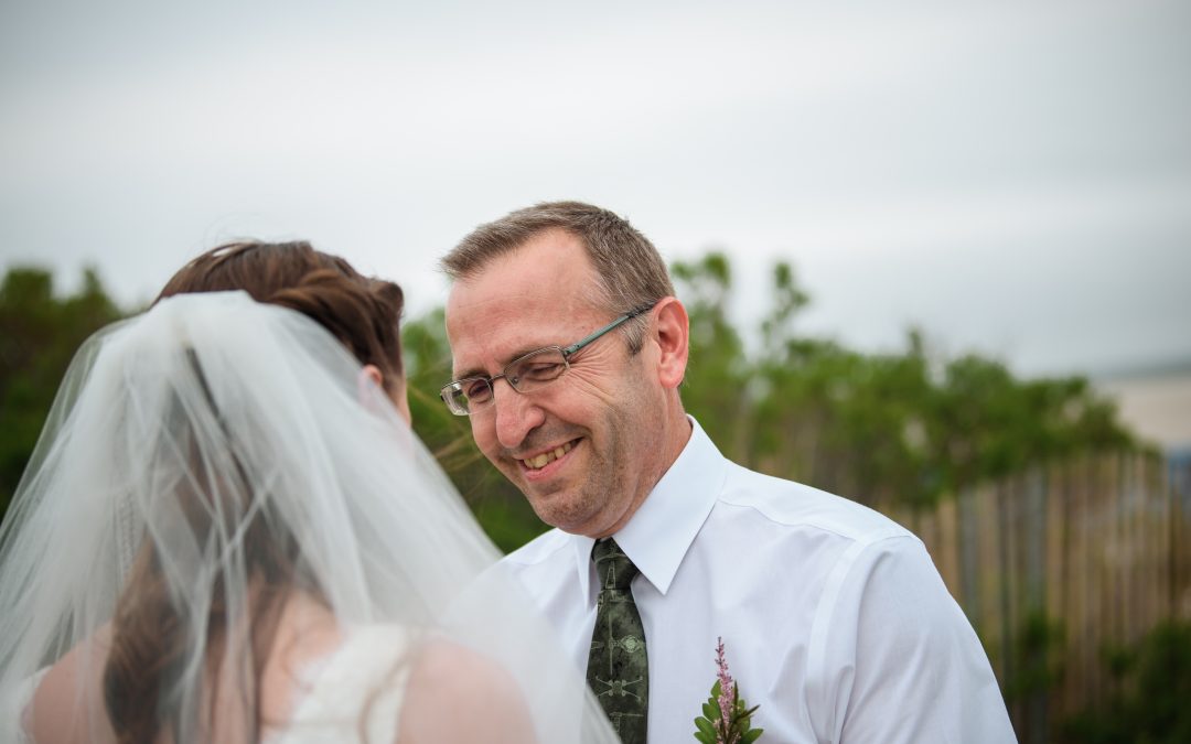 How to Include Your Dad in Your Wedding (Beyond a Dance)