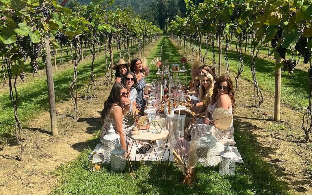How to Throw the Perfect September Bachelorette Party: Themes & Tips